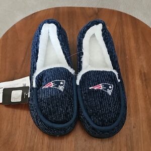 New England Patriots,  Blue Fleece-Lined Slippers with Logo